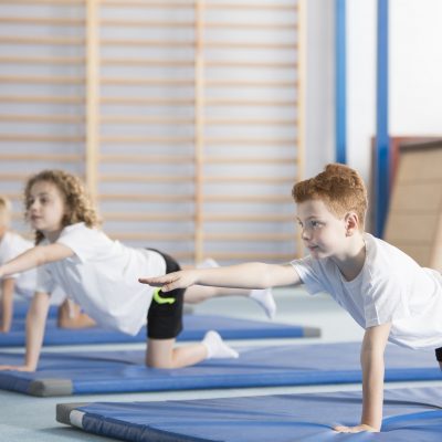 children-doing-gymnastics-p4laasxclxmxln73pxxc9oy4prz1hukqnq7rimrrts